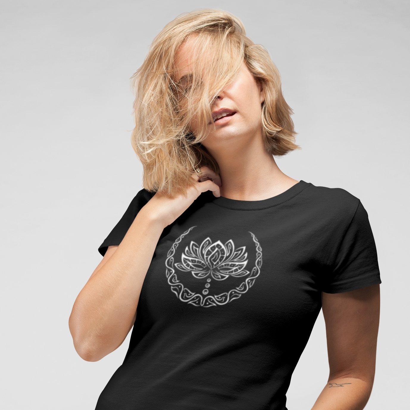 Lotus Blume | Organisches T-Shirt | Damen - Deivi